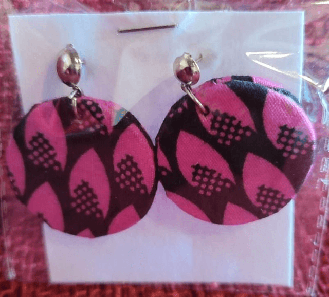 Boucles d&#039;oreilles fait main en Wax
