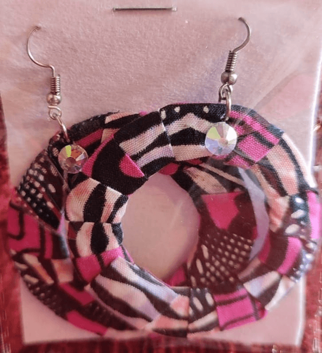 Boucles d&#039;oreilles fait main en Wax
