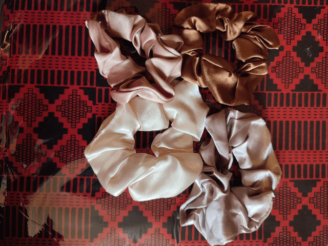 Lot de 4 chouchous pour les cheveux 
